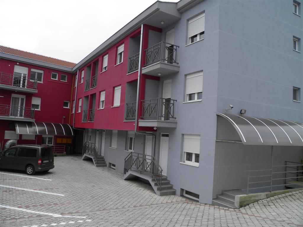 B&B Zmajevo Gnezdo 021 Sremska Kamenica Zewnętrze zdjęcie