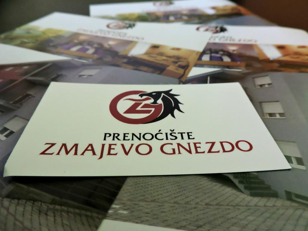 B&B Zmajevo Gnezdo 021 Sremska Kamenica Zewnętrze zdjęcie